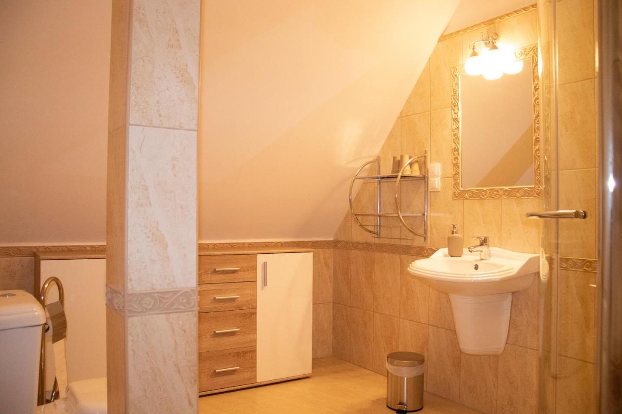 Gyoengyoem Apartman Balatonalmádi Екстериор снимка