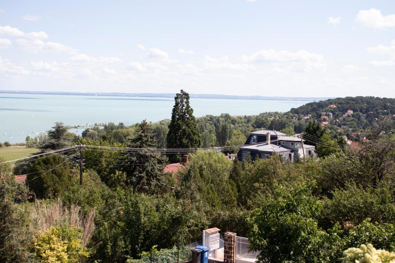 Gyoengyoem Apartman Balatonalmádi Екстериор снимка